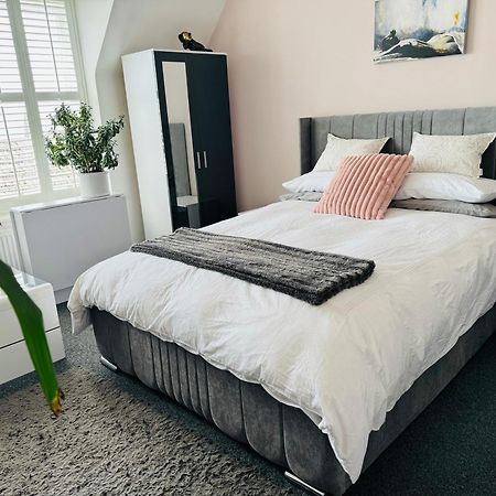 Penthouse Suite, Sea View, Close To Shops, Beach And Train St Leonards-on-Sea Bagian luar foto