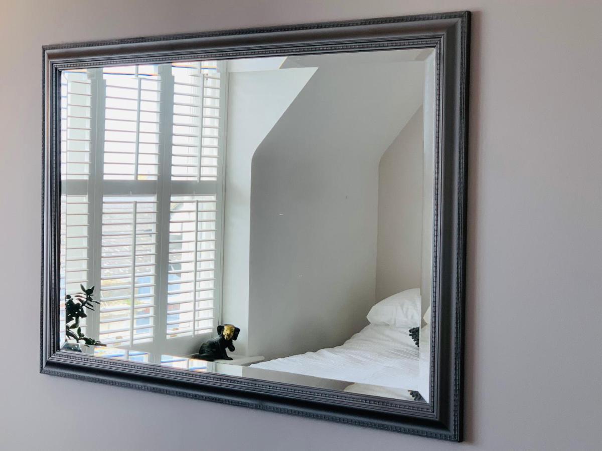 Penthouse Suite, Sea View, Close To Shops, Beach And Train St Leonards-on-Sea Bagian luar foto