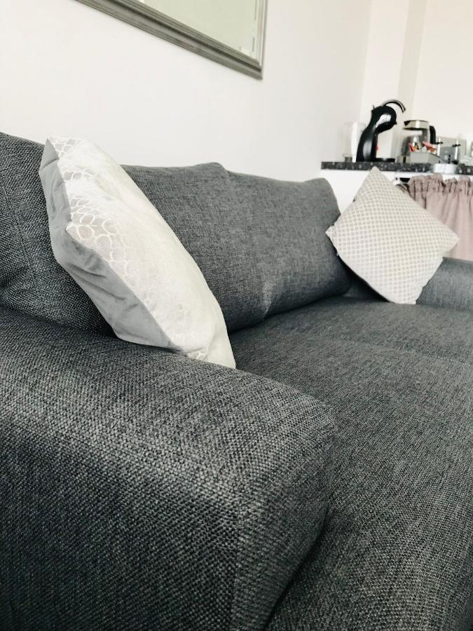 Penthouse Suite, Sea View, Close To Shops, Beach And Train St Leonards-on-Sea Bagian luar foto