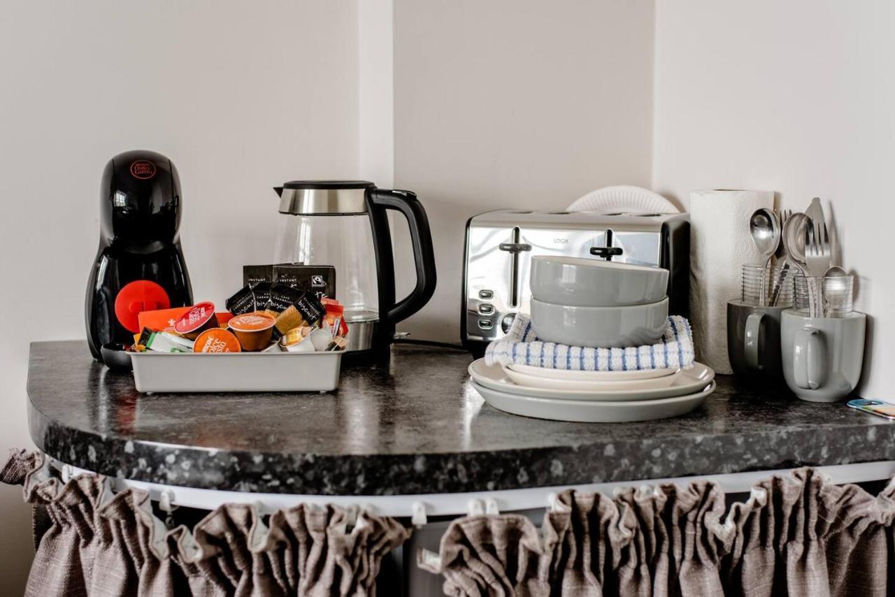 Penthouse Suite, Sea View, Close To Shops, Beach And Train St Leonards-on-Sea Bagian luar foto